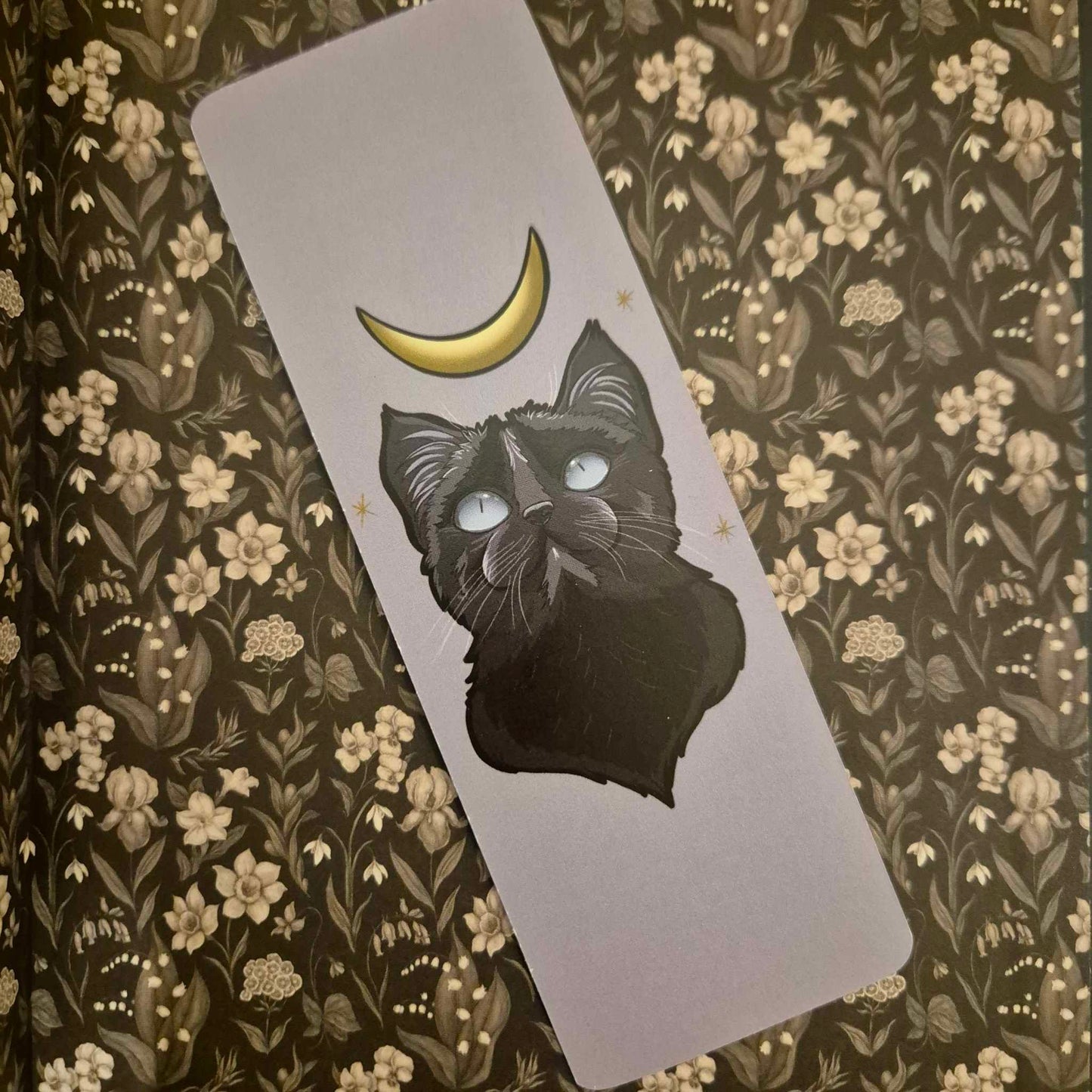 Luna Cat - Bookmark - Gift for readers and book lovers